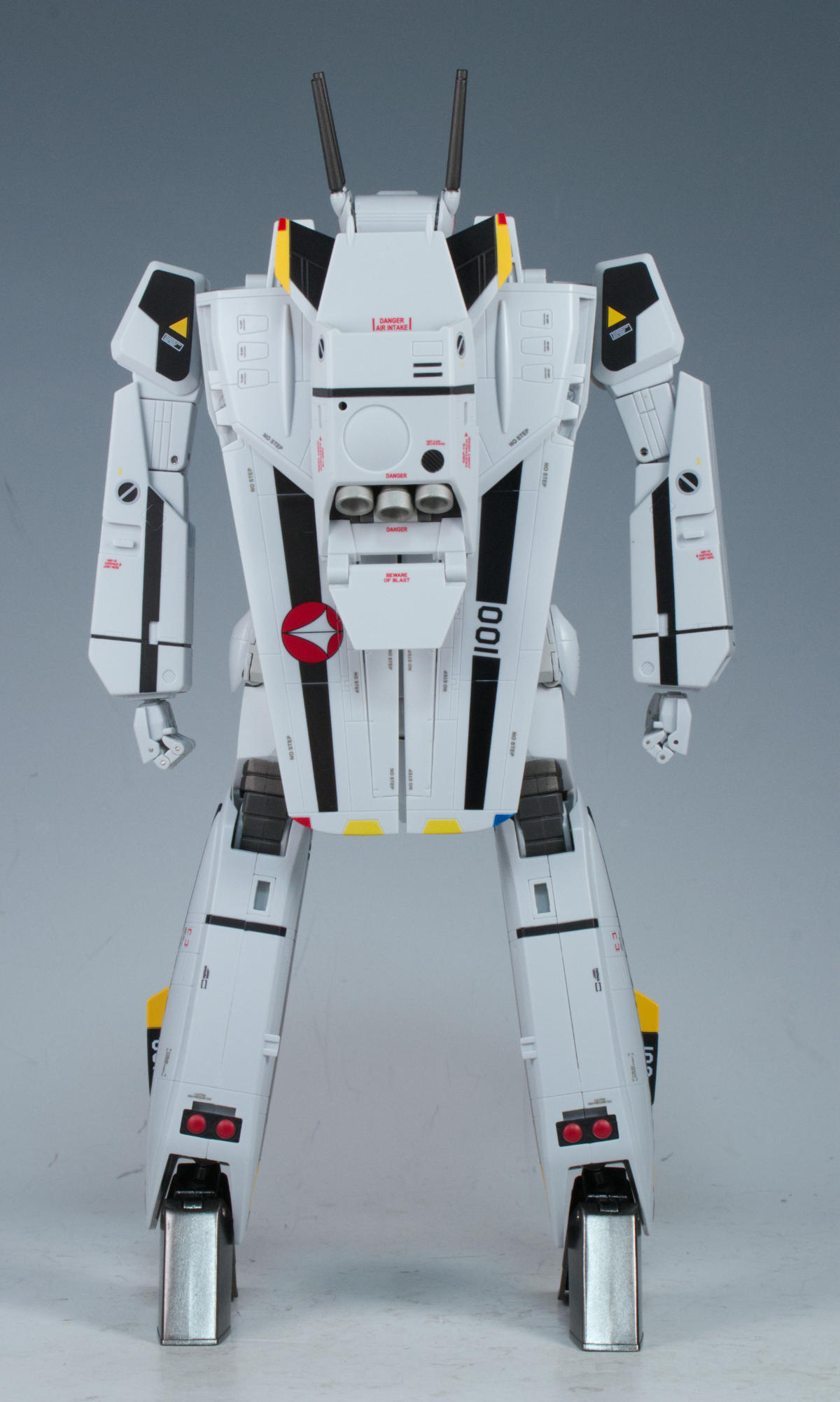 DX超合金 VF-1S アーマードバルキリー（ロイ・フォッカースペシャル