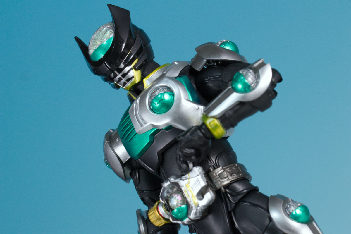 S.H.Figuarts 真骨彫製法 仮面ライダーバース ミニレビュー | ヒーロー