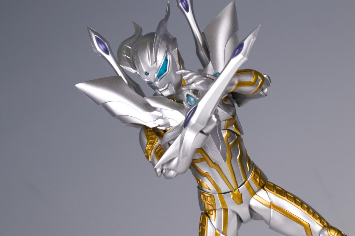 S.H.Figuarts ウルティメイトシャイニングウルトラマンゼロ