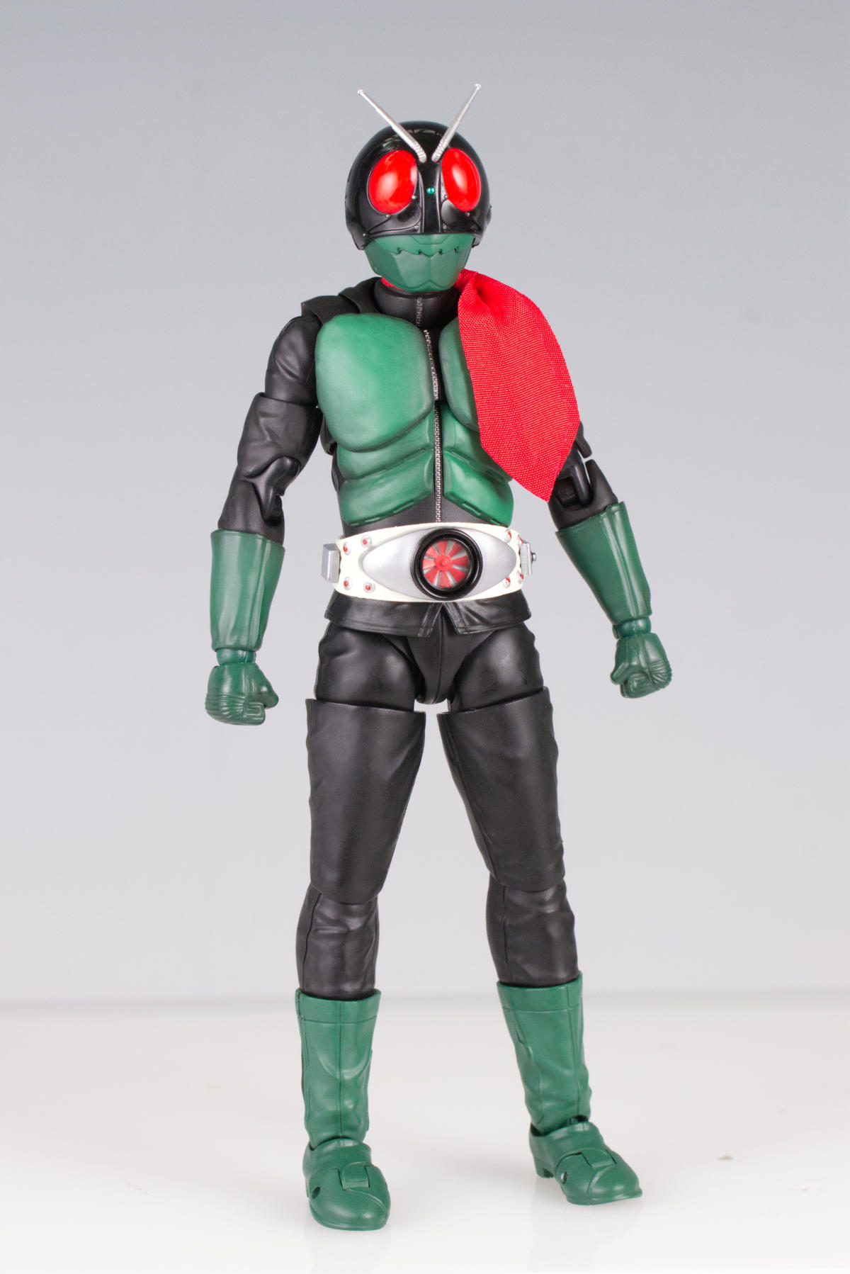 S.H.Figuarts（真骨彫製法）仮面ライダー1号（桜島Ver.） 栄光の昭和