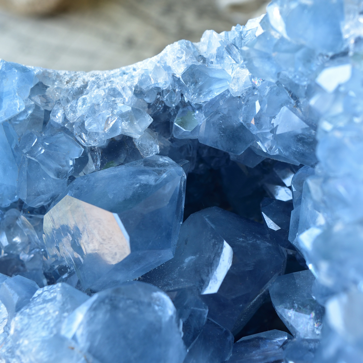 セレスタイト・クラスター・ジオード Blue Cave マダガスカル産 3.2kg