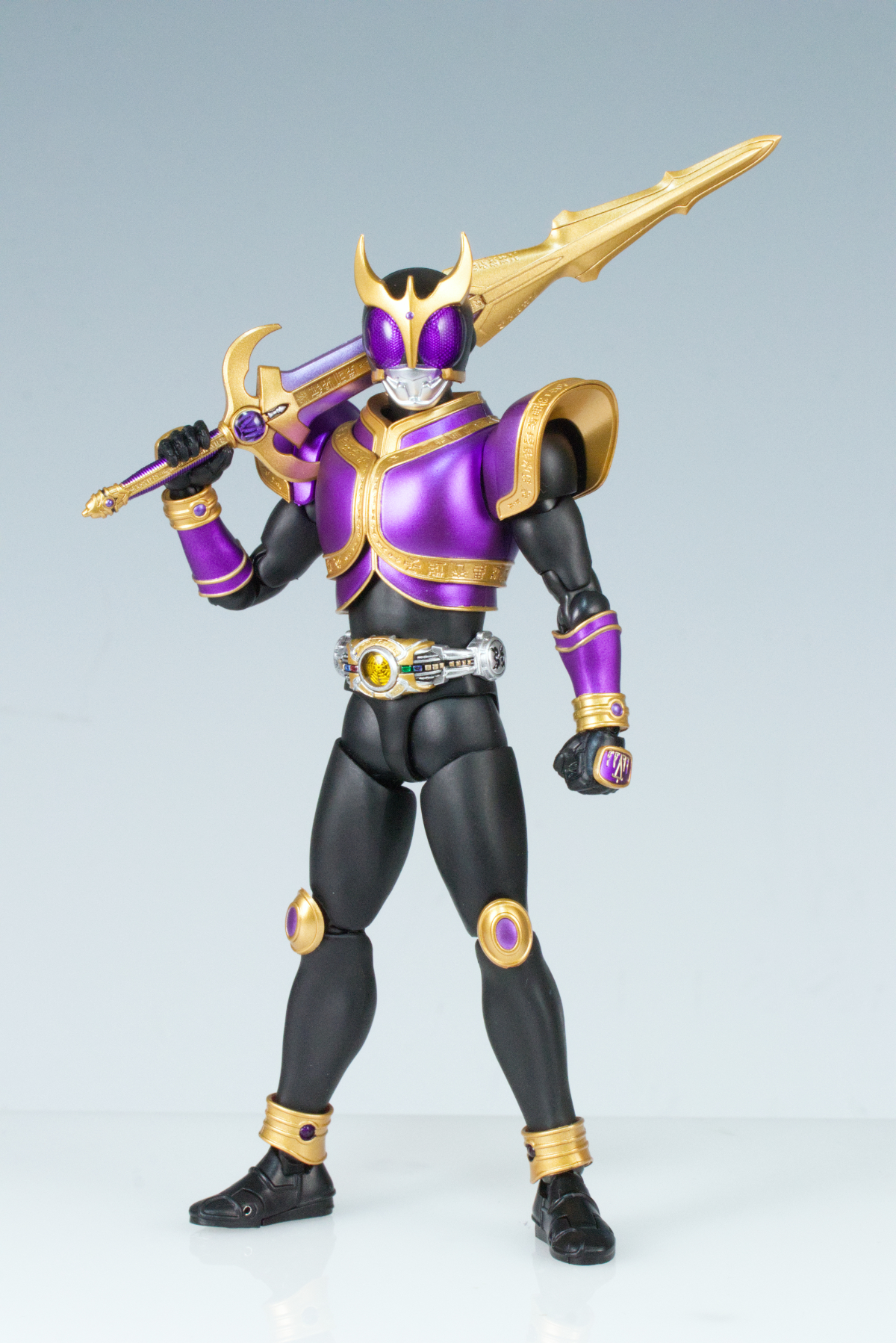 S.H.Figuarts 真骨彫製法 仮面ライダークウガライジングタイタン ミニ
