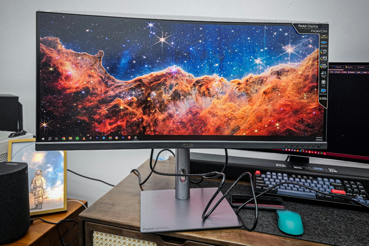 ASUS、日本発売が決まったクリエイター向けの34.1インチ IPSパネル