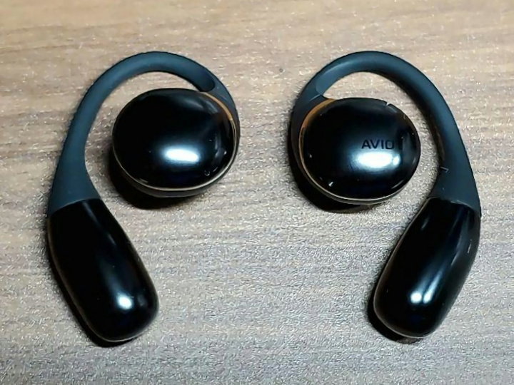 AVIOT TE-H1』レビューチェック ～自身初となるイヤーフックタイプの