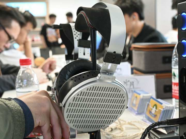 水月雨、おそらく日本発売が決まった新フラッグシップ機の平面磁界型