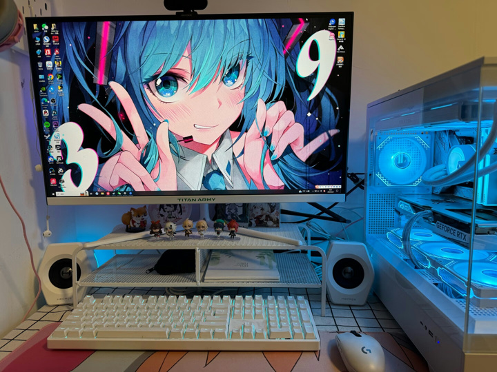 TITAN ARMY、日本発売が決まった28,000円を切る白い27インチ IPSパネル