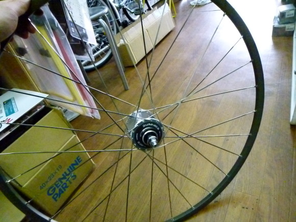 ピストホイール DURA-ACE×星エアロスポーク×ARAYA ADX-5リム