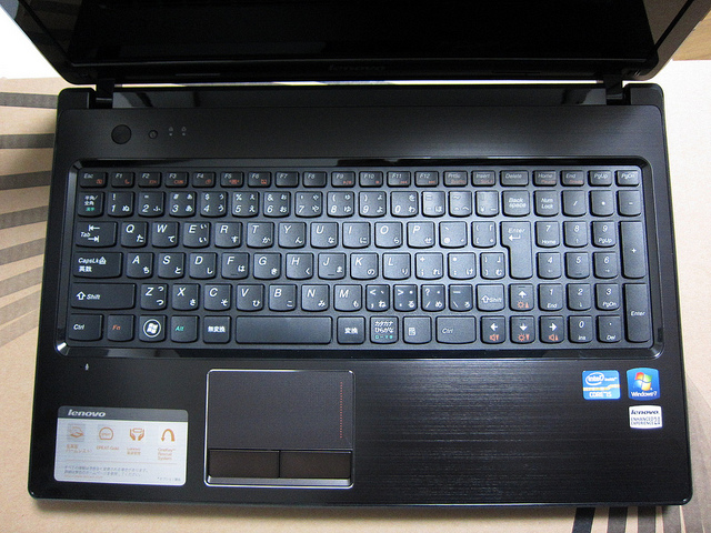 ノートPC 『Lenovo G570 4334CSJ』 レビュー ～外観～ | ヲチモノ