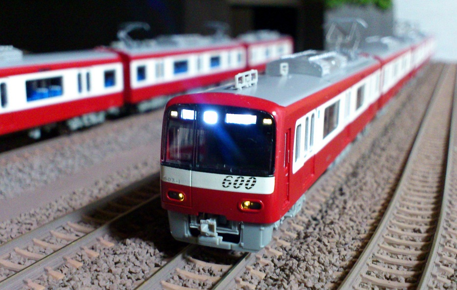 600型(更新車・スリットナンバー)入線(マイクロエース) - N京急600