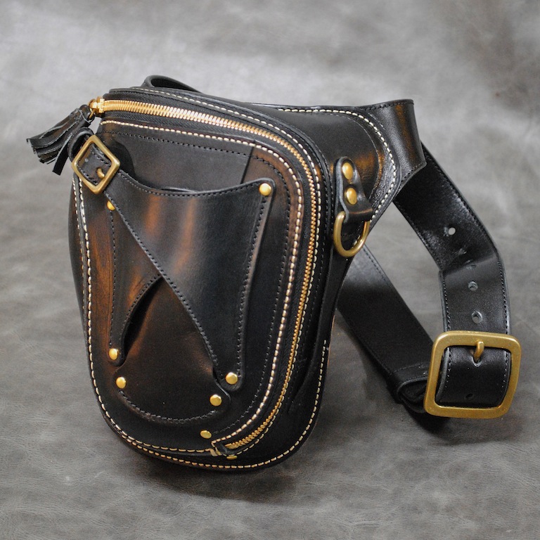 ヒップバッグ TYPE C オイルレザー ブラック