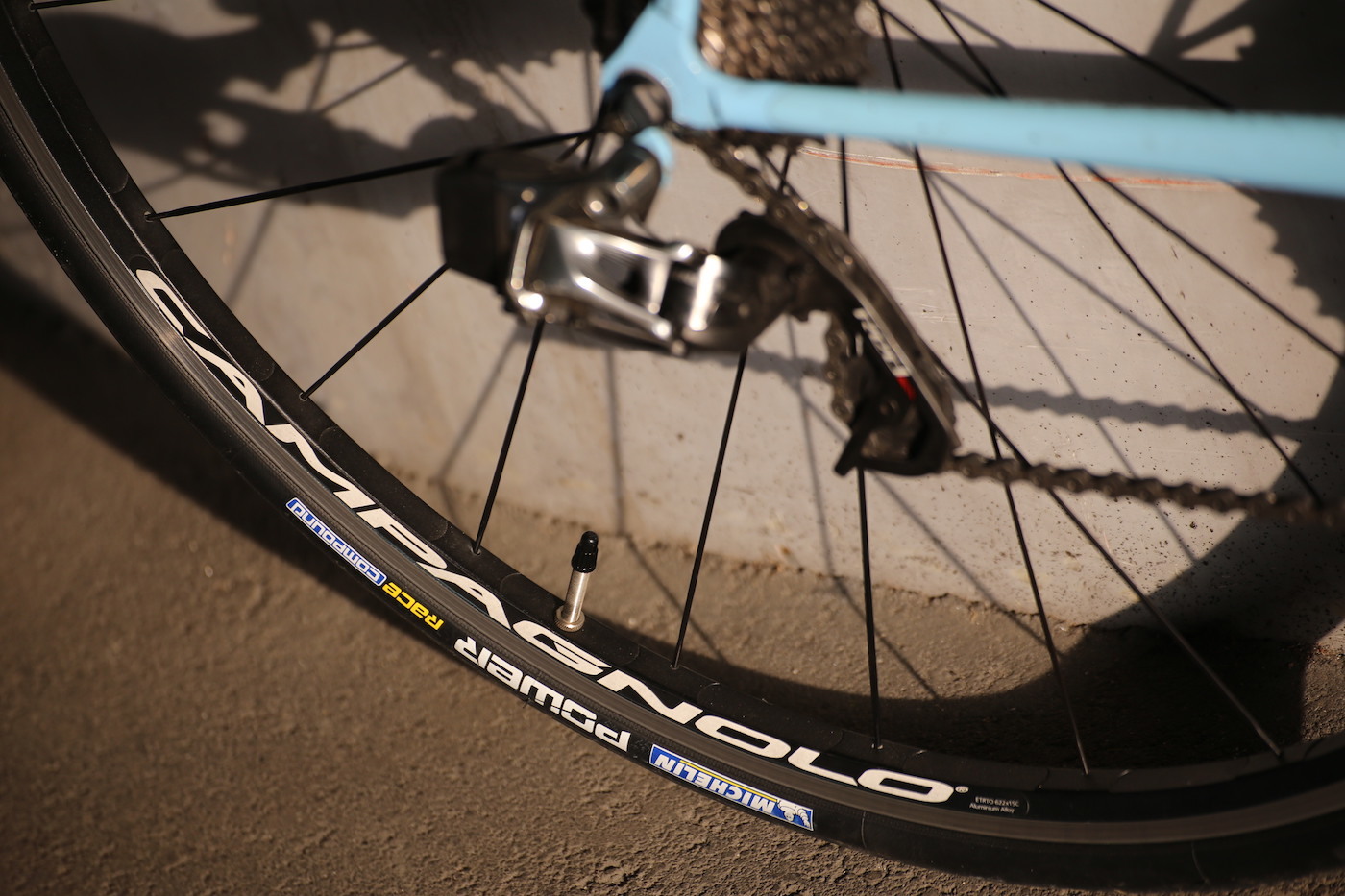 ホイール】カンパニョーロニュートロンウルトラを使ってみた感想