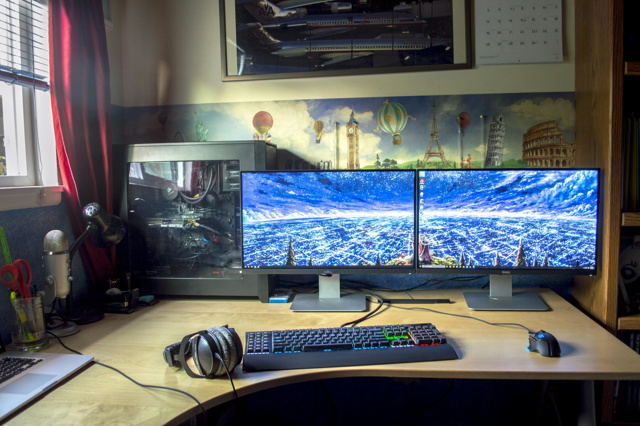 DELLの25インチ/WQHD液晶モニター『U2515H』でデュアルディスプレイ