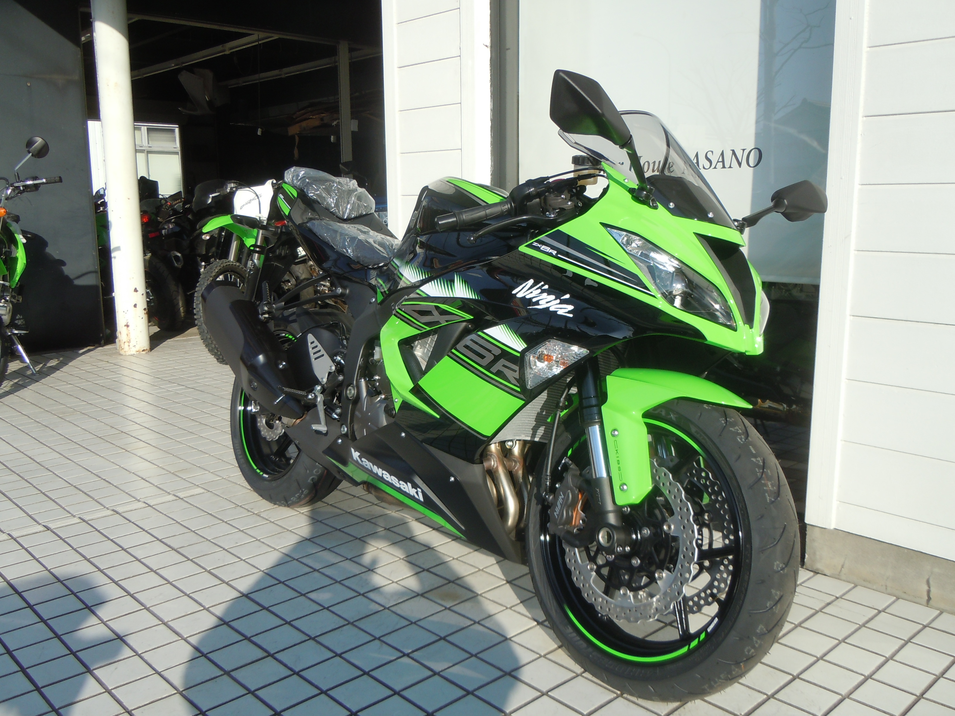 2016年モデル Ninja ZX-6R入荷しました。 - カスタムパーツ MH ASANO