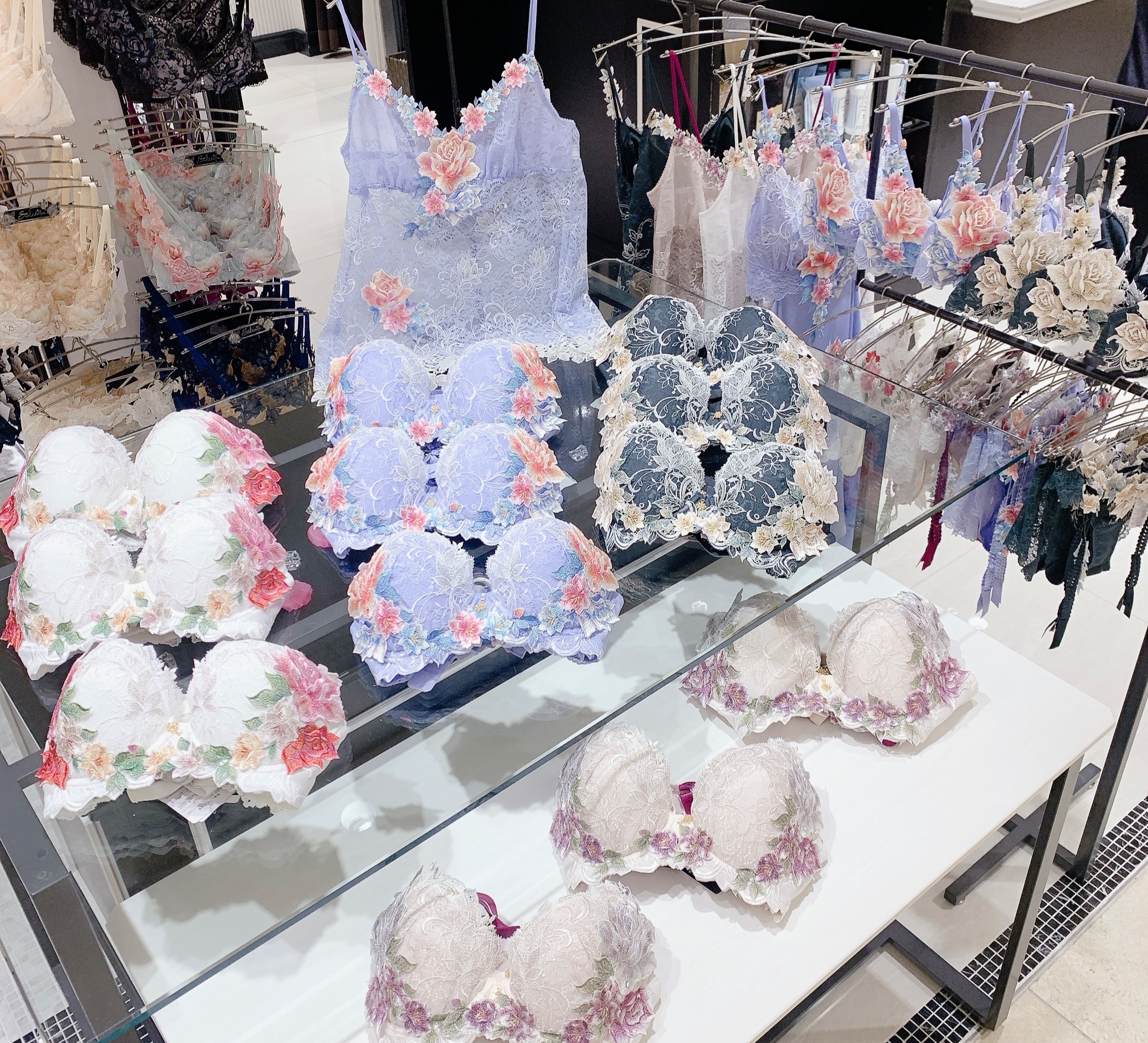 サルート☆*:.｡限定09グループ☆.｡.:*☆ | Salute by WACOAL/AMPHI