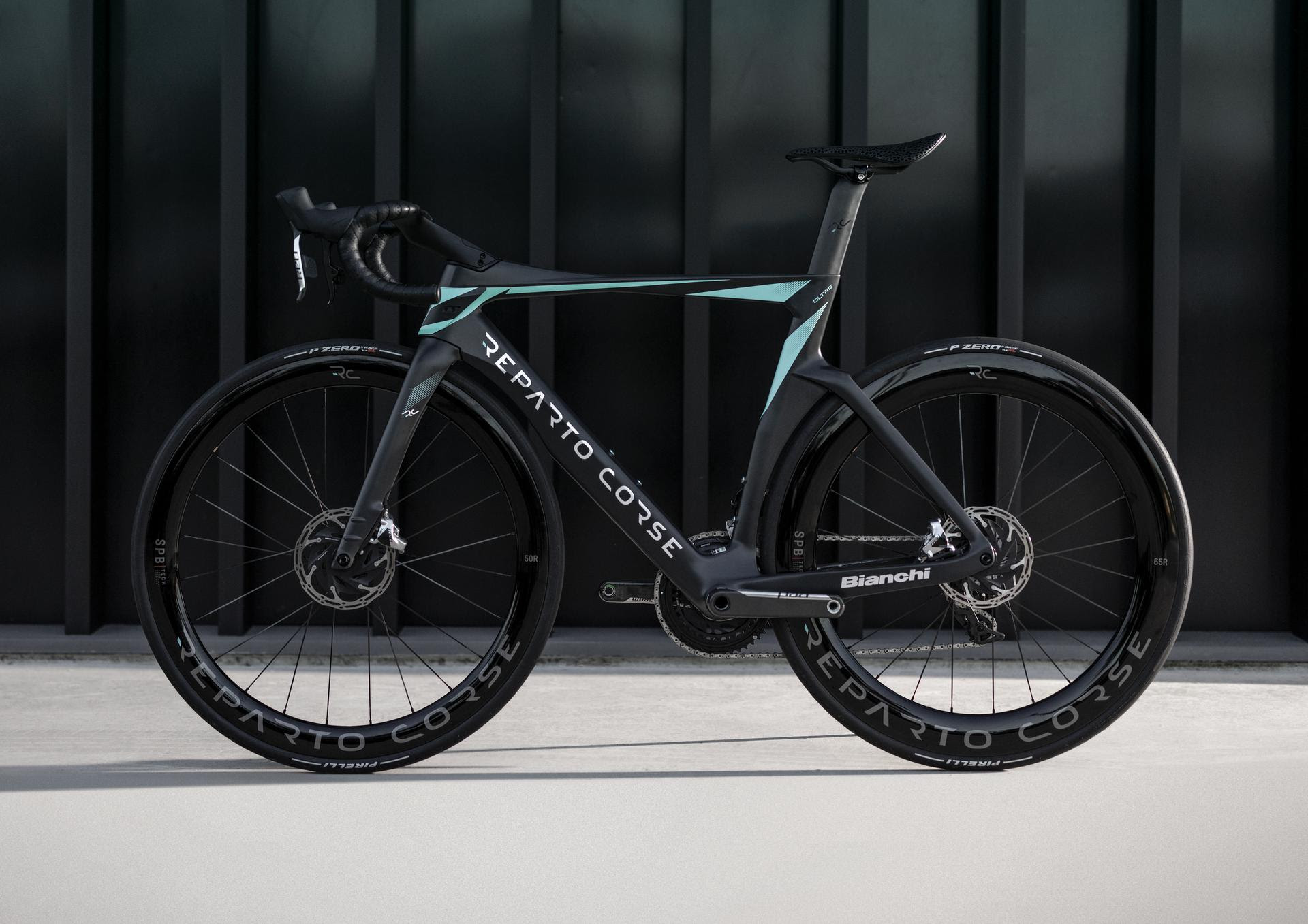 BIANCHI OLTRE RC IS BORN: THE FIRST HYPERBIKE - The Cycling Blog