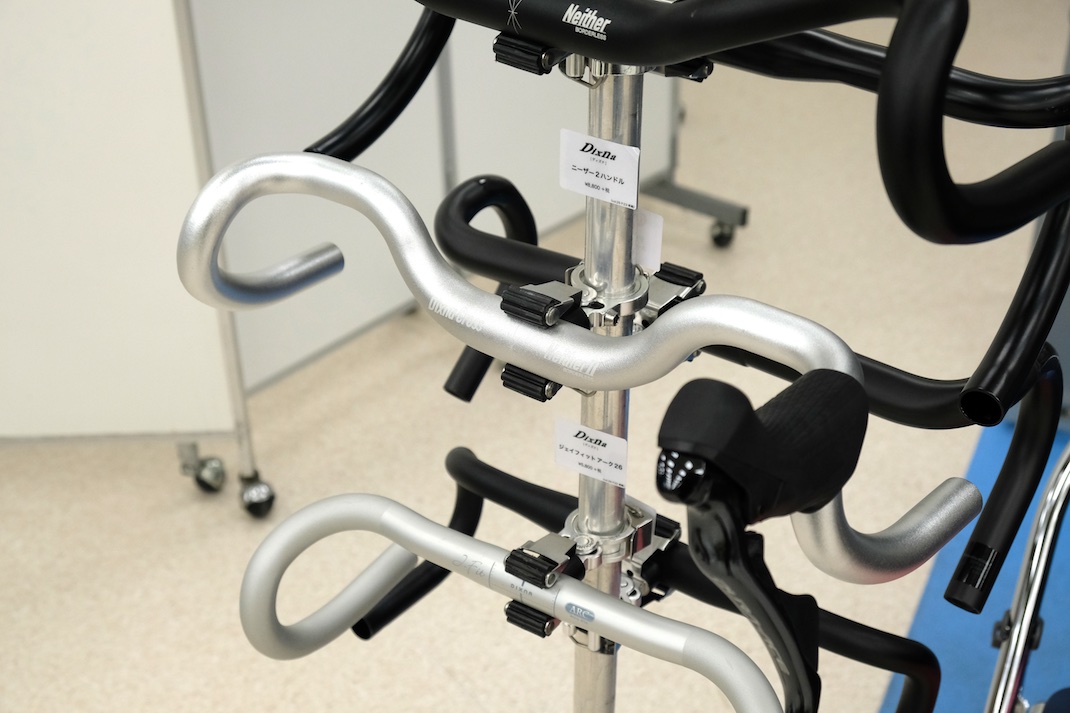 Dixna Neither 2 グラベルやツーリングロードが楽しくなりそうな