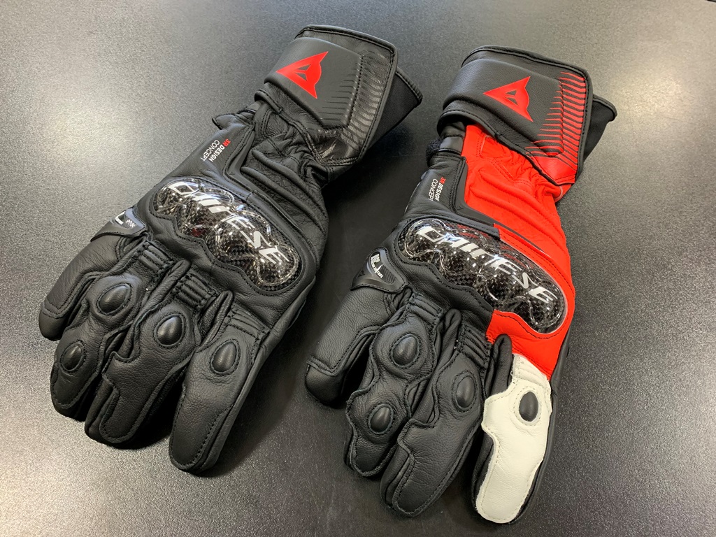 サーキット・ツーリングも手元から安全に『レザーグローブ』