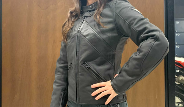 クラシカルなデザインのSANTA MONICA LEATHER JACKETのご紹介