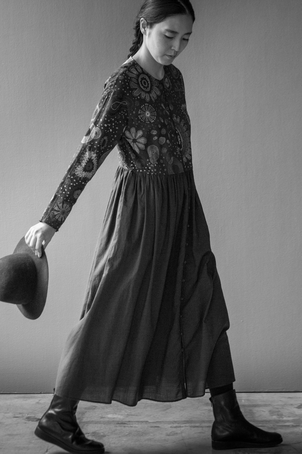 プラネット刺しゅうのコートとドレス | Jurgen Lehl etc.