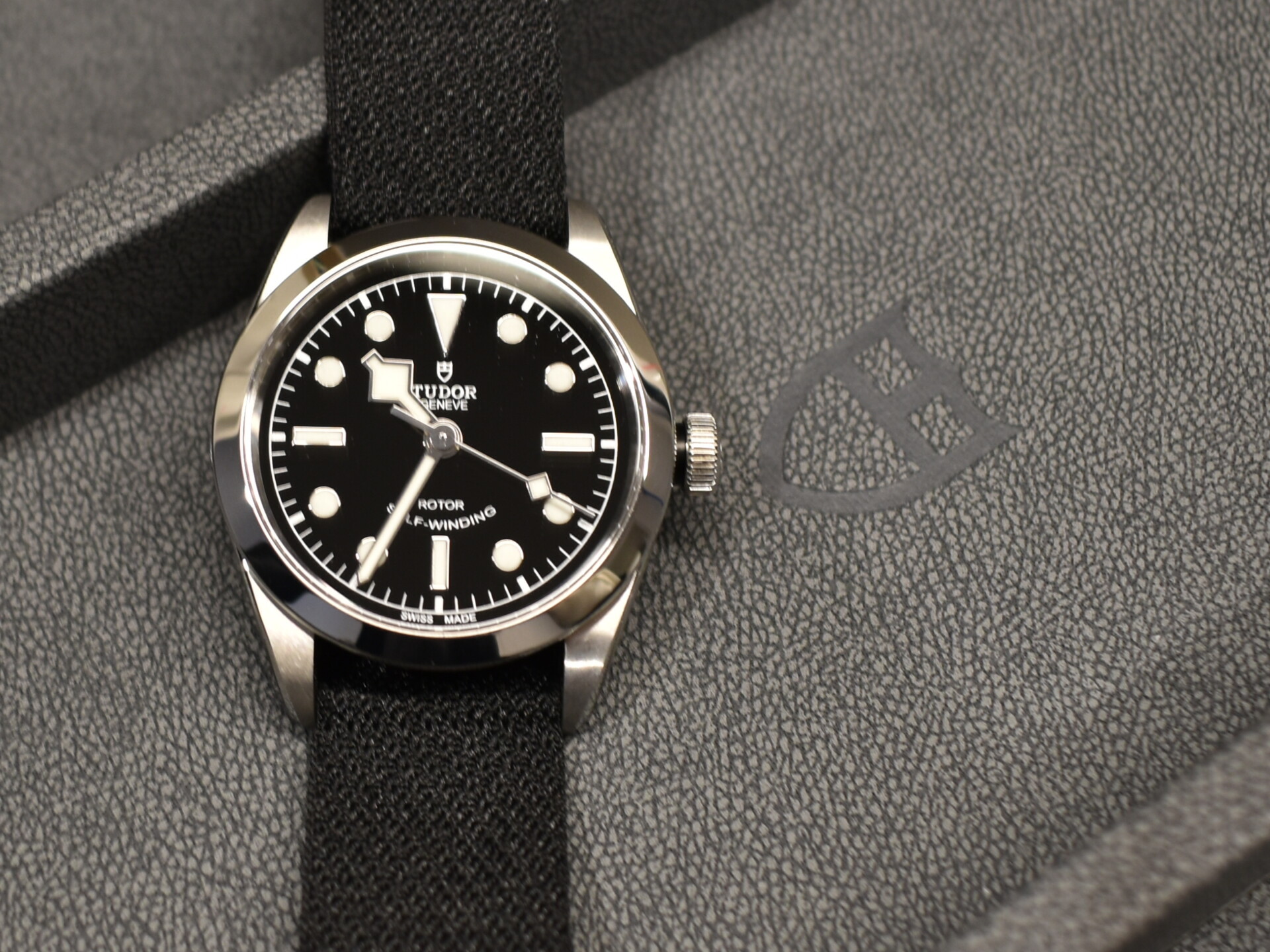 シンプルに、スマートに“ブラックベイ 36” | チューダー ブティック by