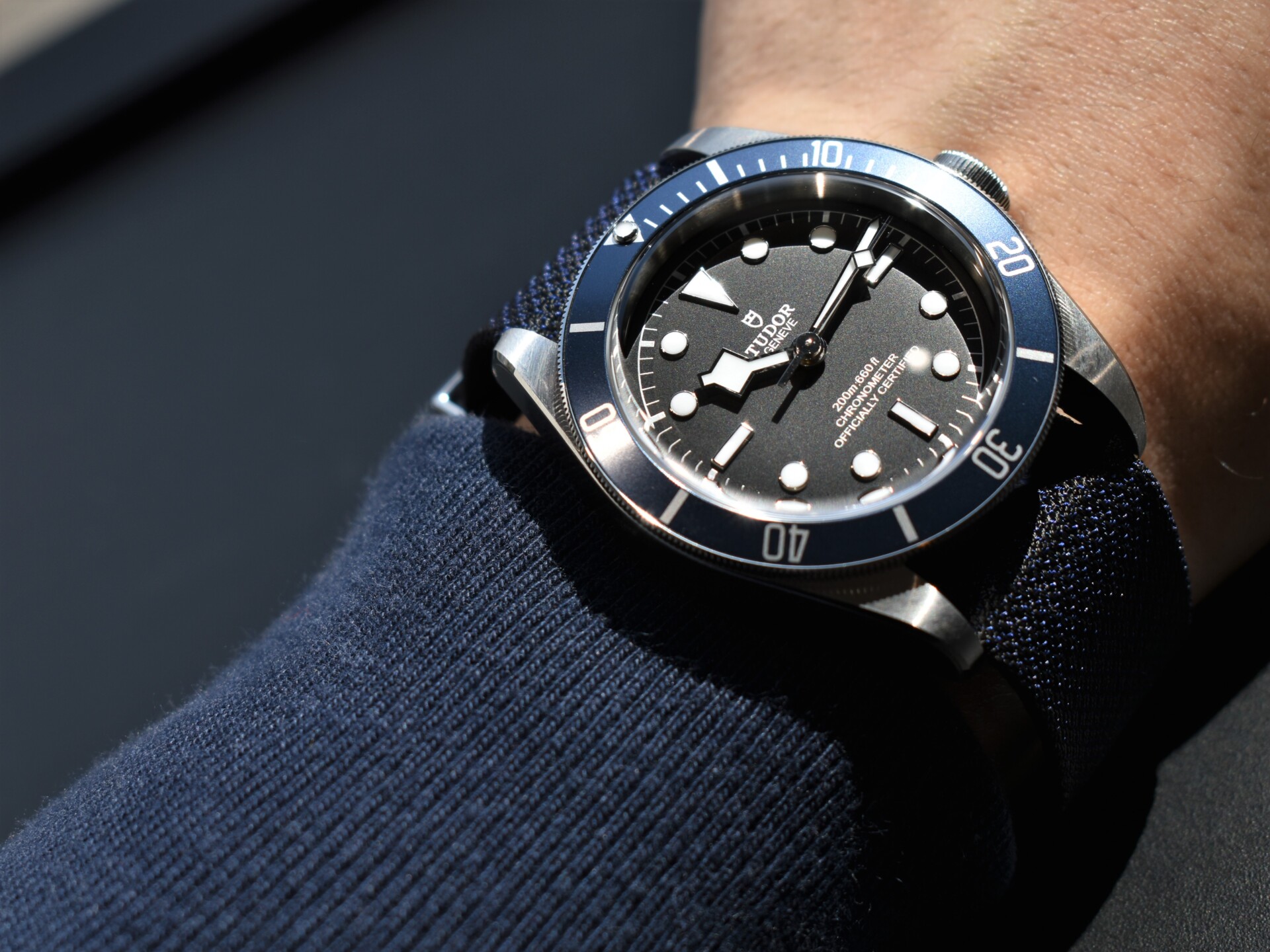 これからのシーズンはファブリックストラップで愉しむ “ブラックベイ