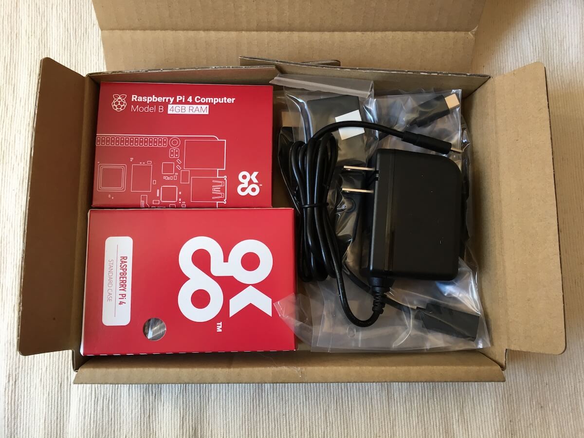 ラズベリーパイ4スターターキット開封レビュー〜起動までの流れ