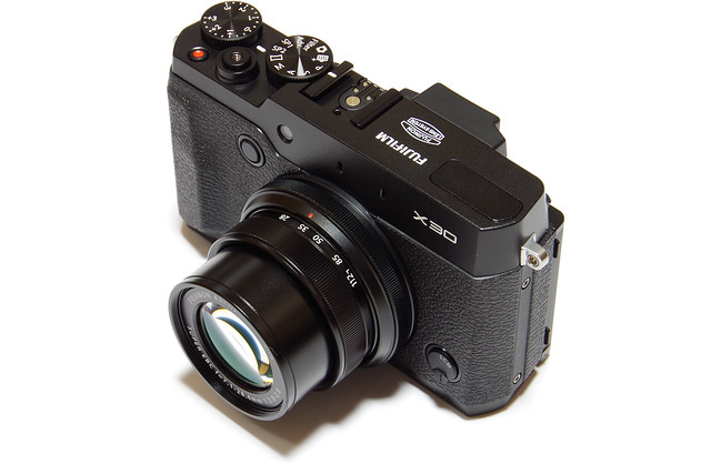 OVFを捨てEVFを搭載したXシリーズ2桁機の3代目 FUJIFILM X30 – 酔人日月抄