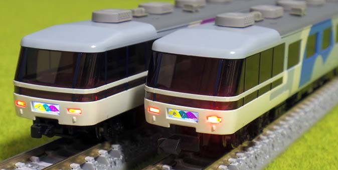 マイクロエース和風客車あすか、向きが違うのでケース内を正しい並びに