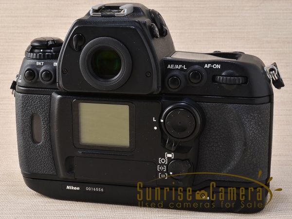 Nikon（ニコン）F6／上質さを兼ね備えた最後の「F一桁機」サンライズ