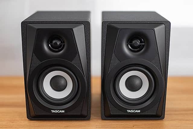 幅11cm！1万円以内で買える仕事部屋にコンパクトなモニタースピーカー