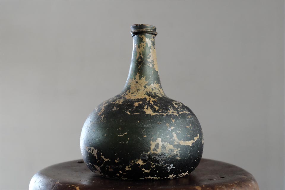 18世紀の発掘されたオニオンボトル | zakka store towi blog