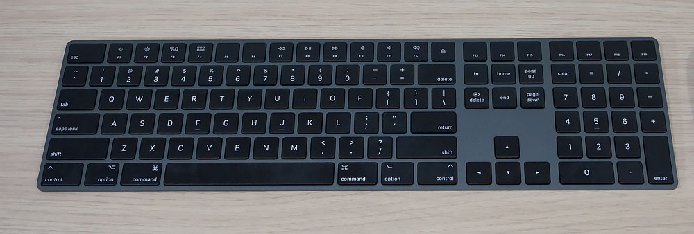 レビュー】スペースグレイのMagic Mouse 2、Magic Keyboard(テンキー