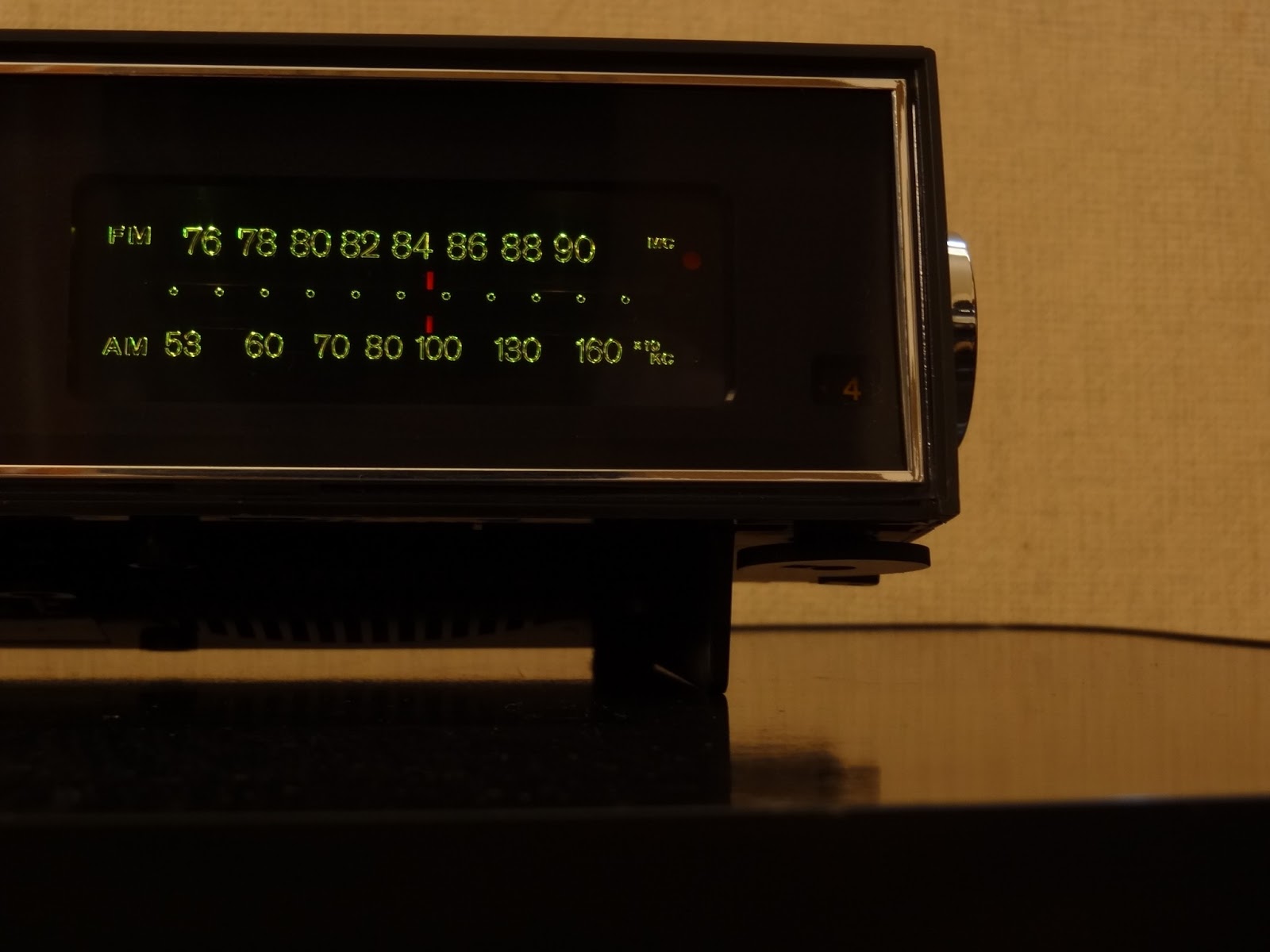 狂乱Nonaha日記: 世界初デジタルクロックラジオ SONY 8FC-59 パタパタ時計