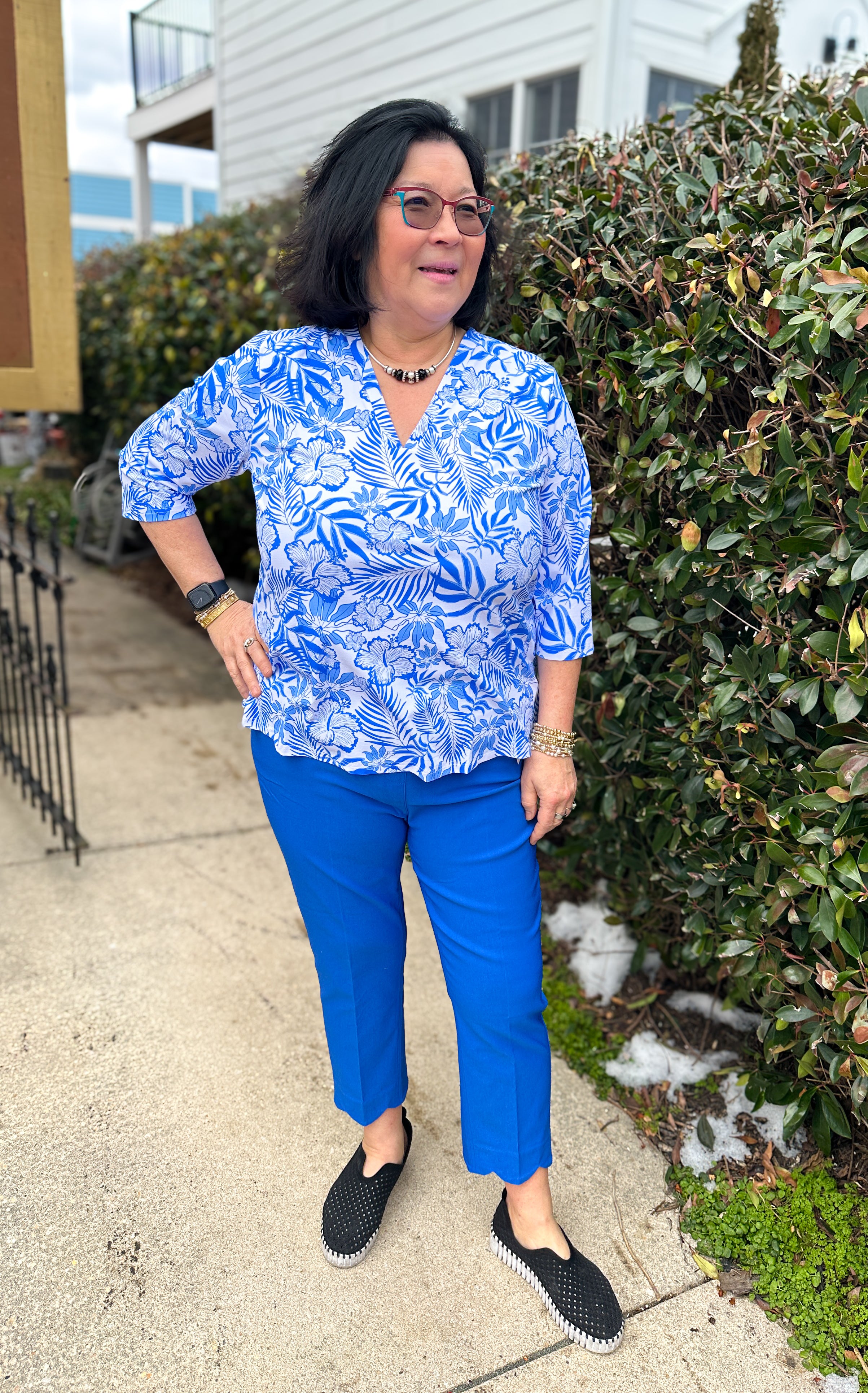 LuluB 3/4 Sleeve V-neck Tops – Blooming Boutique