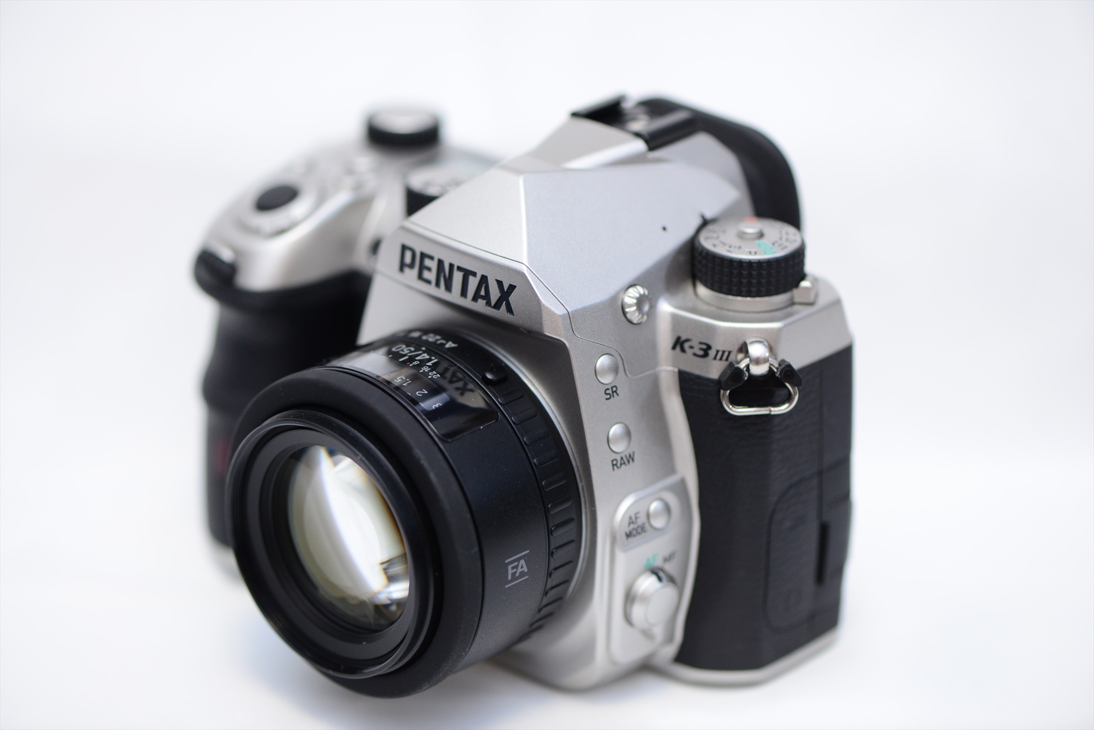 レビュー】SMC PENTAX-FA 50mm F1.4 CLASSIC で虹色フレアを楽しむ ③