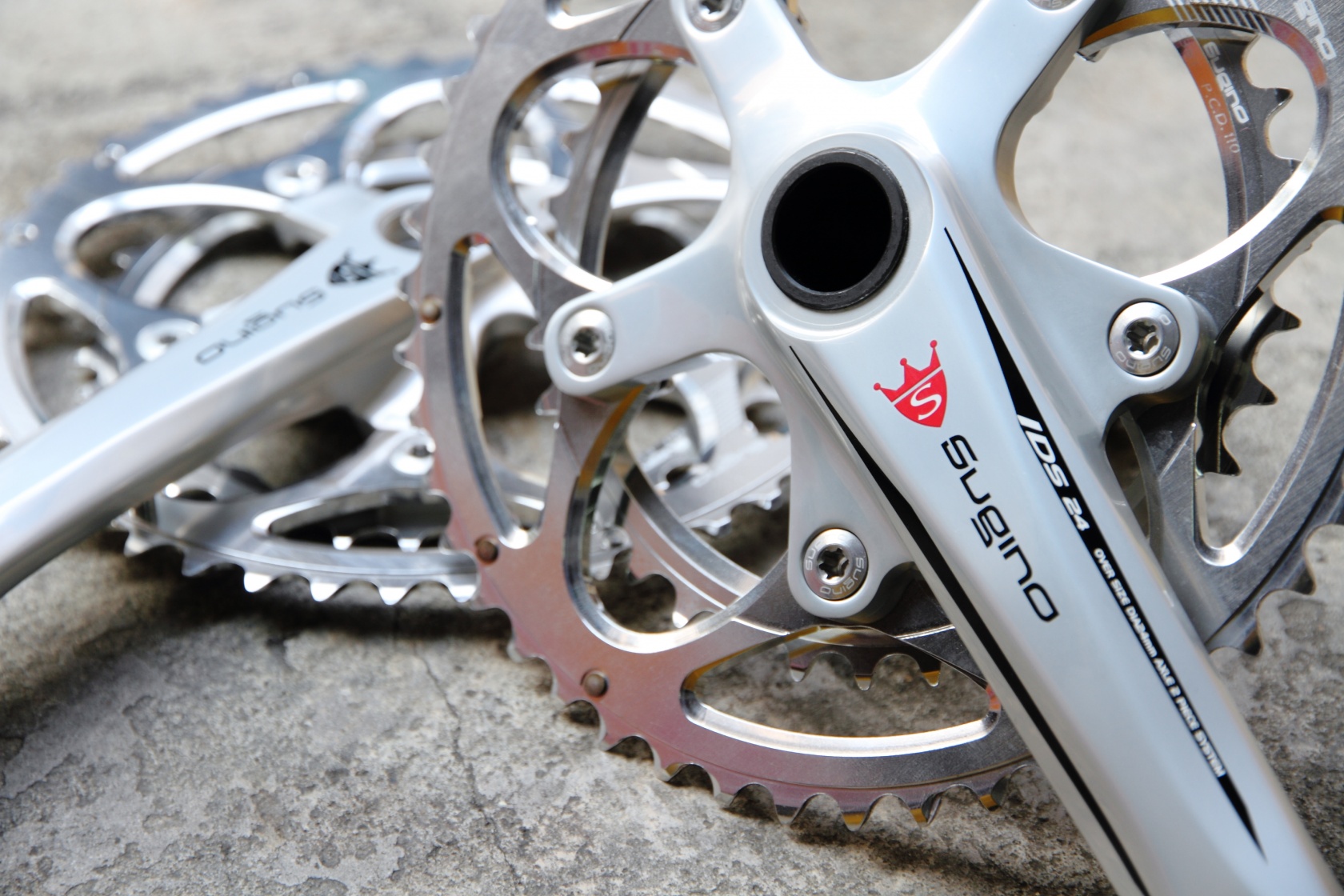 ☆Sugino IDS 24クランクセット、BB付属 ☆Sugino IDS 24クランク