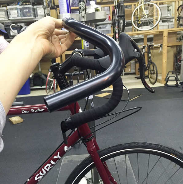 RM−3！マウンテンドロップとまさる代表 - BLUE LUG BLOG | 自転車店