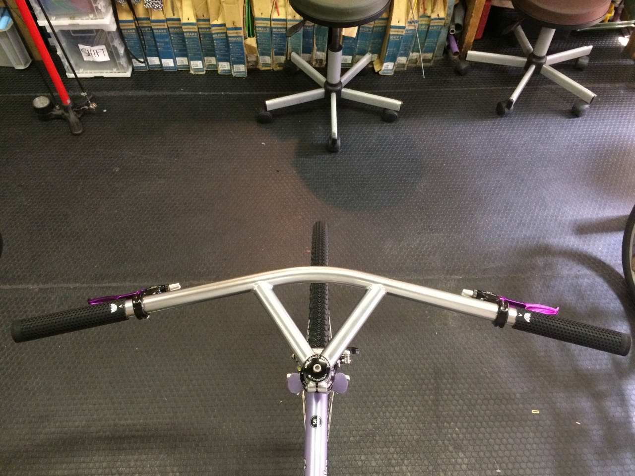 FAIRWEATHER* bullmoose bar (silver) - BLUE LUG GLOBAL ONLINE STORE