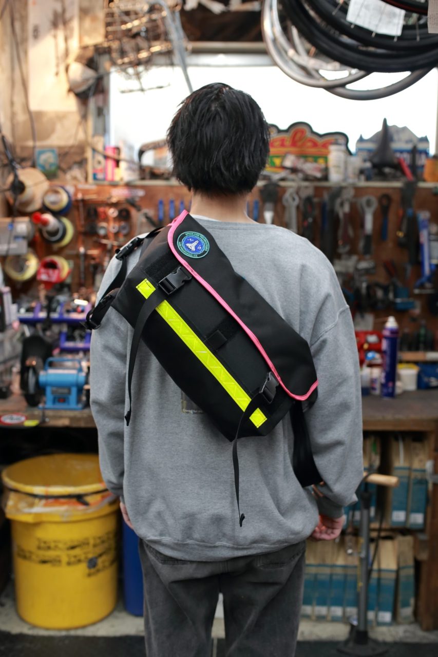 SPACE AGE TECHNOLOGIES* el barto (fun blue/red trim) - BLUE LUG