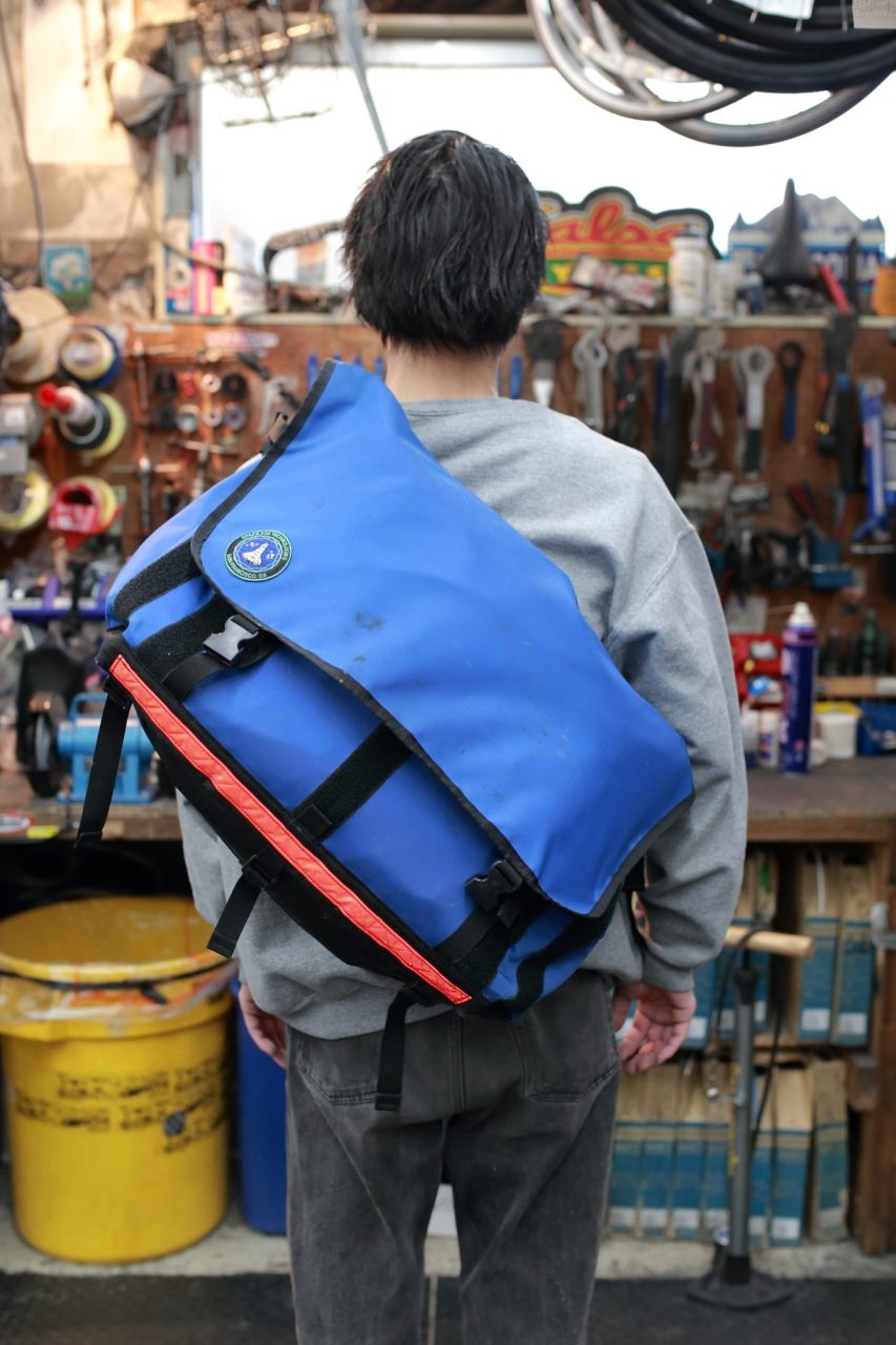 SPACE AGE TECHNOLOGIES* el barto (fun blue/red trim) - BLUE LUG