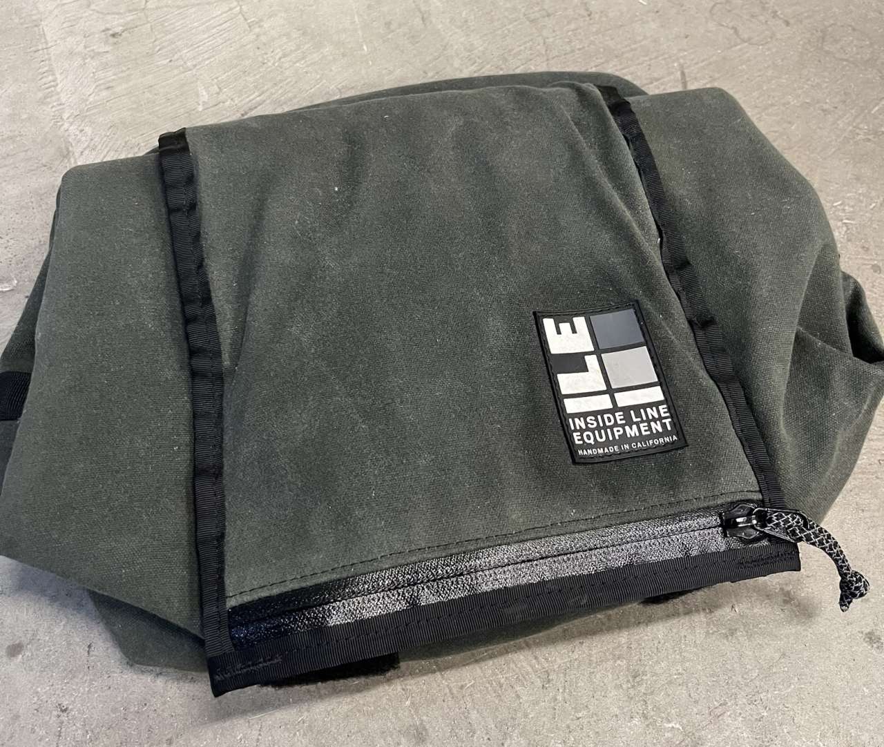 ILE* porteur rack bag (waxed/tan) - BLUE LUG ONLINE STORE