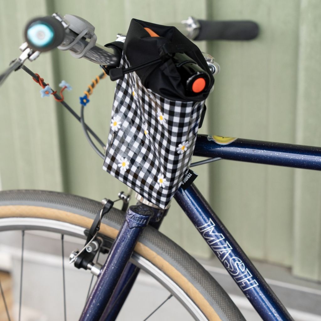 TEMBEA×FRIDAY* flower embroidery stem bag (natural) - BLUE LUG