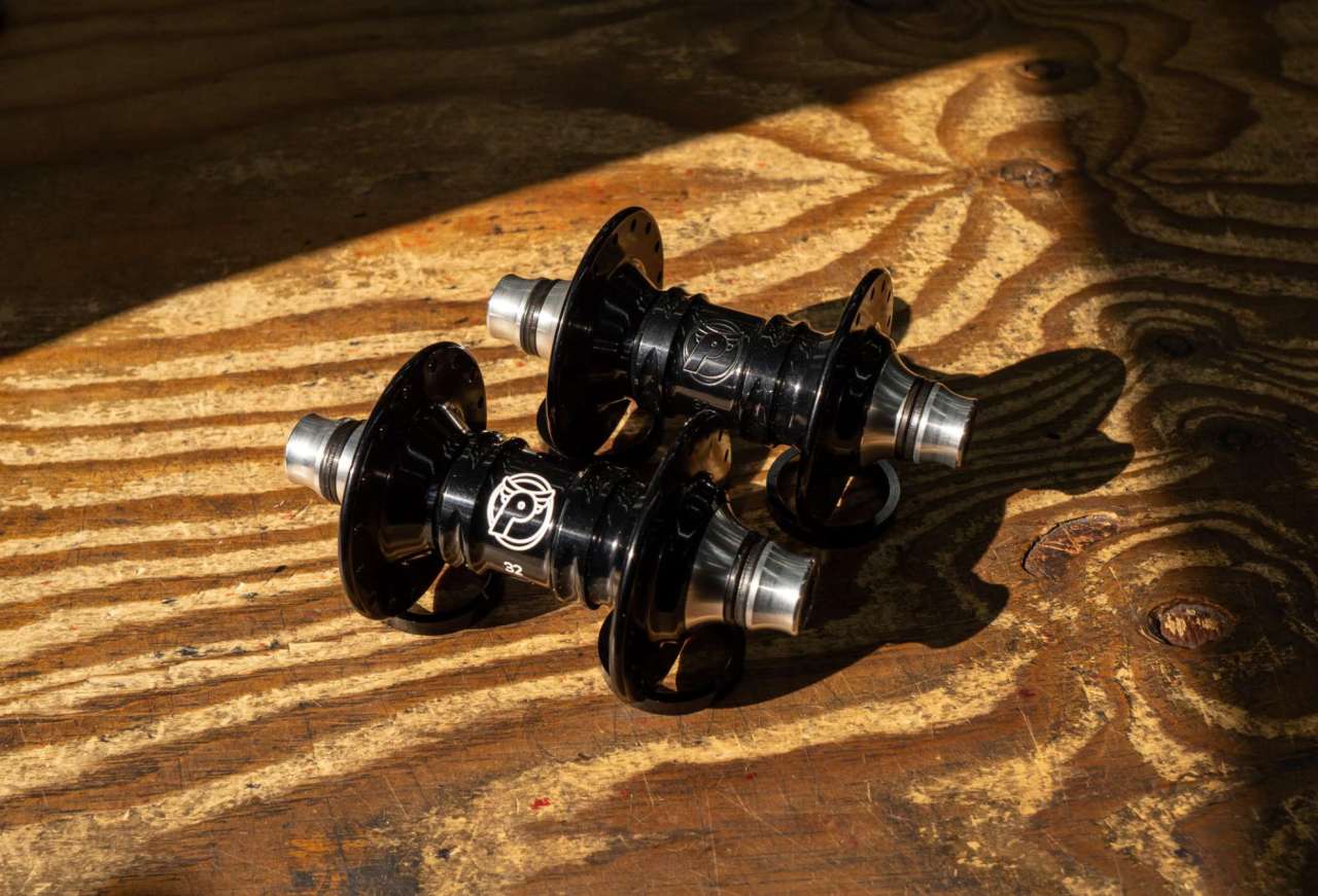 PROFILE RACING* track hub front (black) - BLUE LUG ONLINE STORE