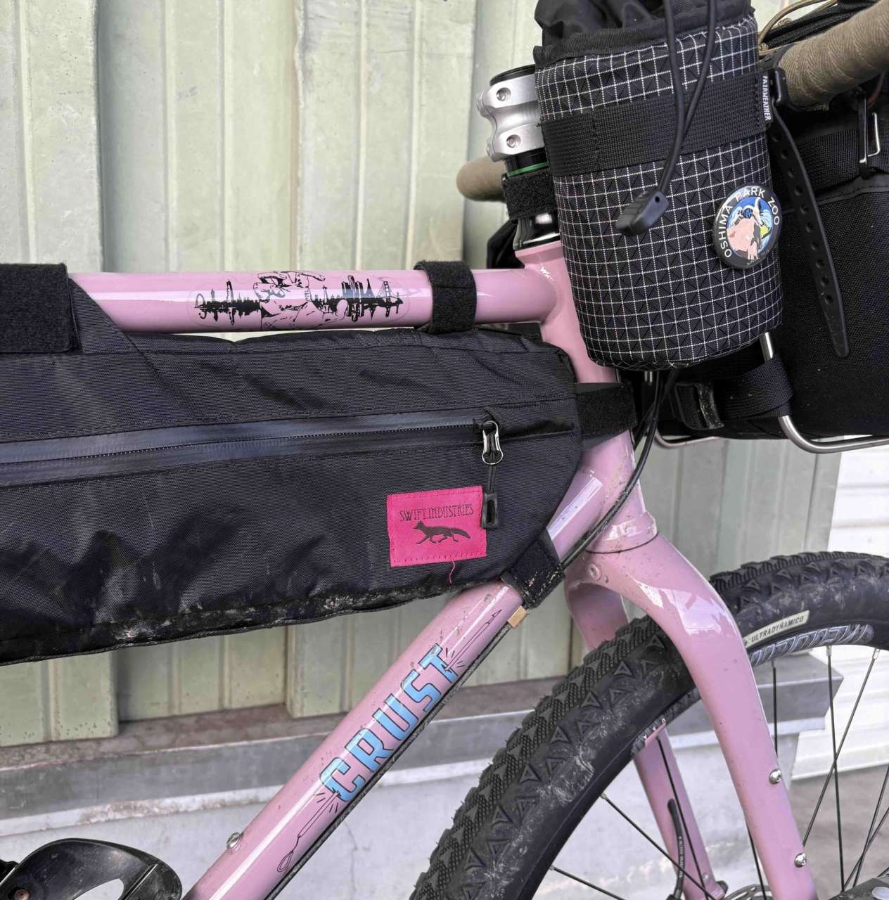 SWIFT INDUSTRIES* hold fast frame bag (ecopak/black) - BLUE LUG