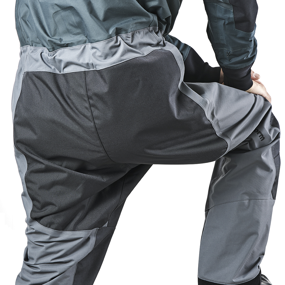 シロッコドライスーツ BSJ-FDS1｜Products 製品情報｜Bluestorm｜高階