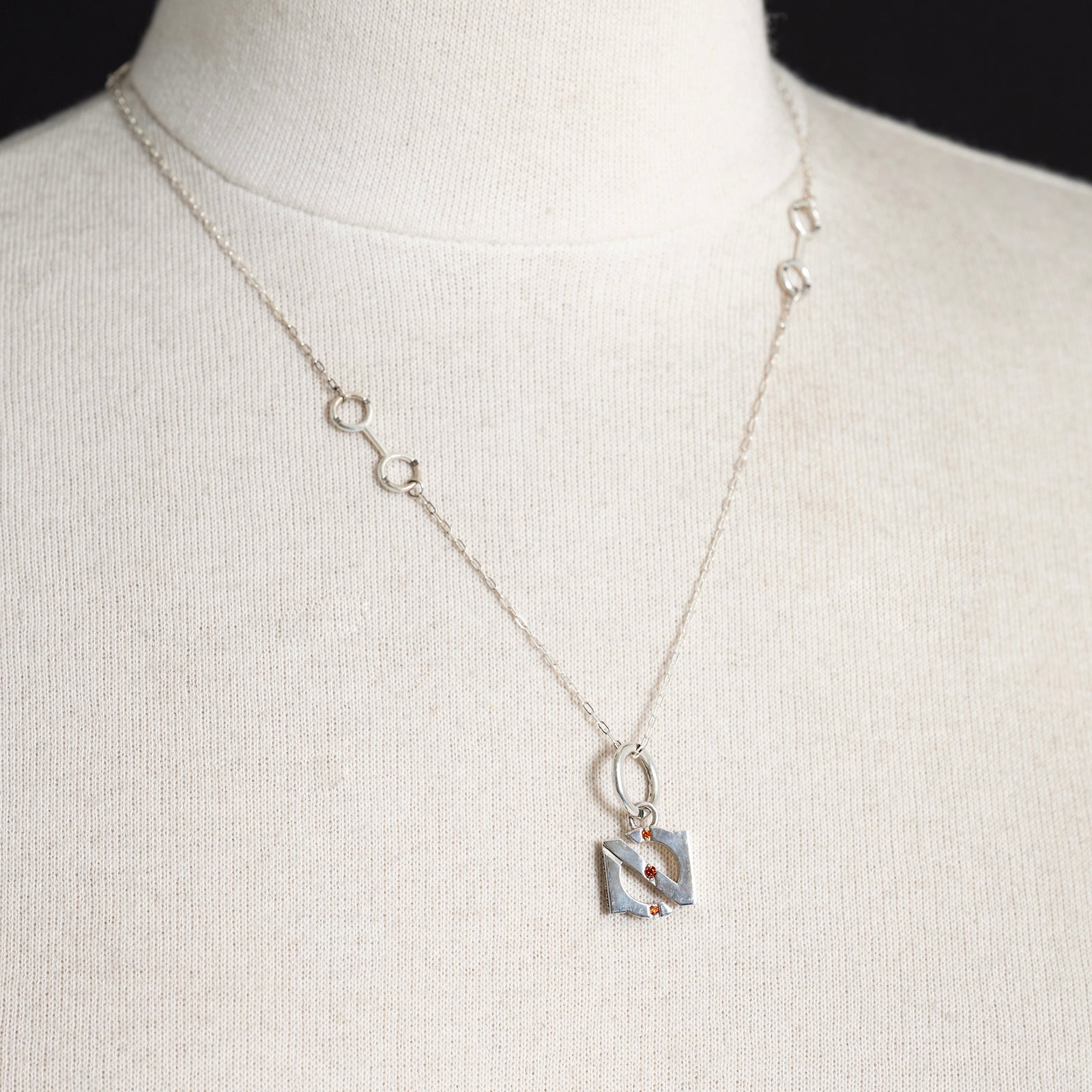 COREwithOUTER Charm【2026年5月中旬から順次発送予定】 – BMSG