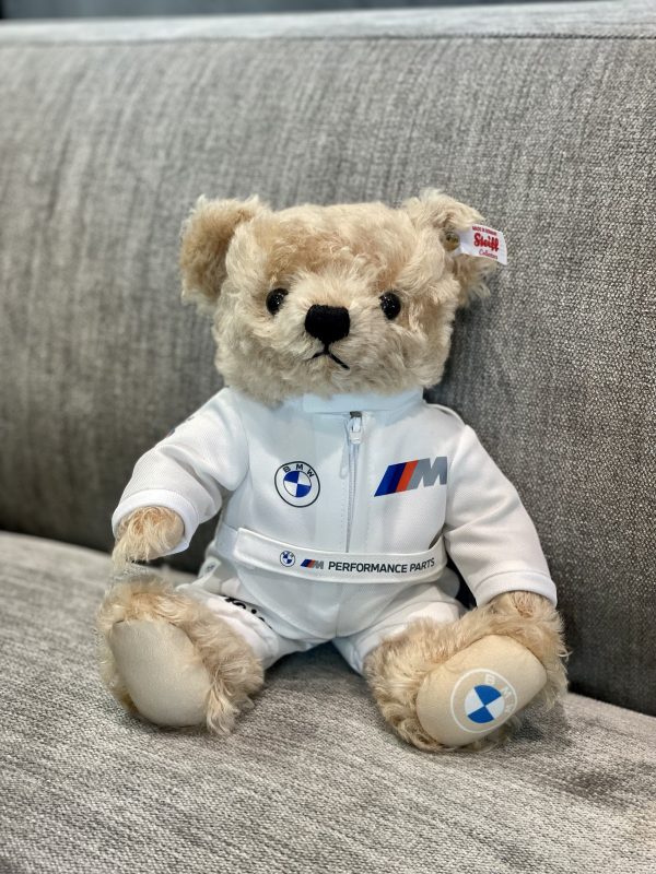 BMW × Steiff レーシングテディベア登場！ | Tomei-Yokohama BMW