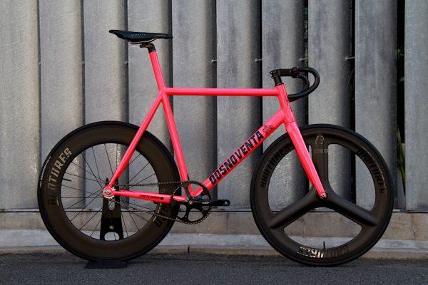 DOSNOVENTA HOUSTON 幻のピンク、組み上げました。 | ブローチャーズ