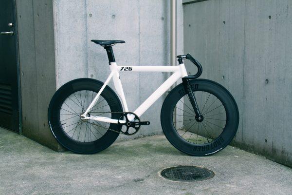 CLASSIC IS THE BEST. | ブローチャーズ - BROTURES ONLINE STORE