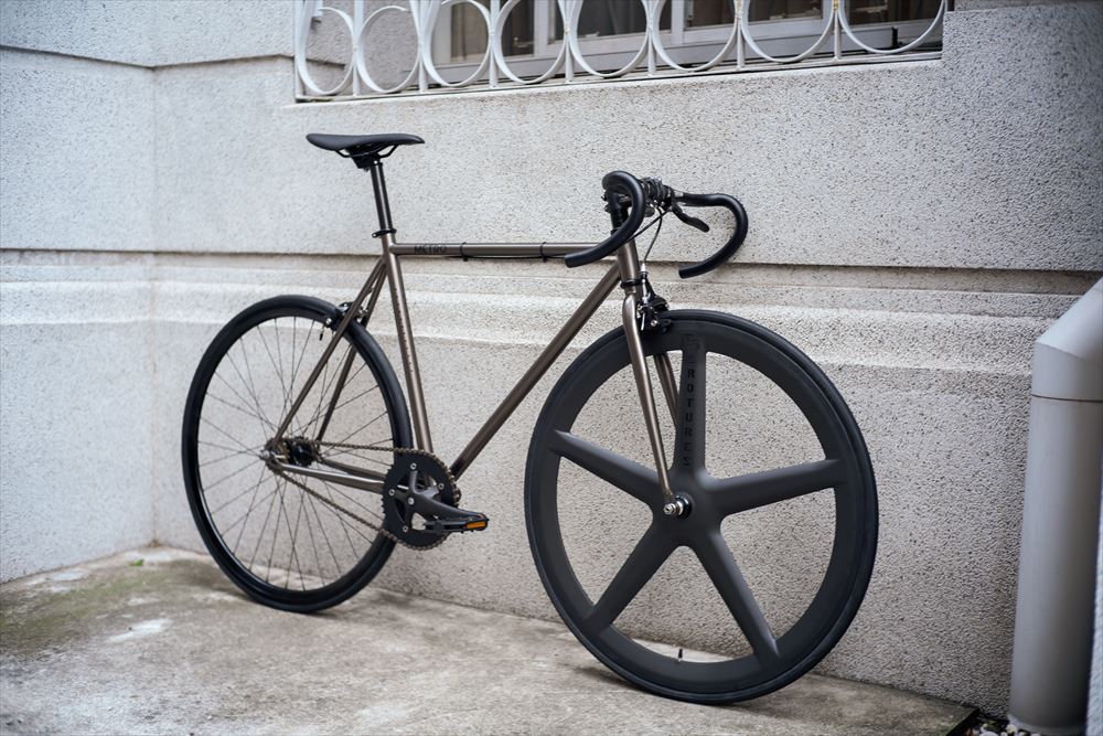 METROとヒトデのパッケージ | ブローチャーズ - BROTURES ONLINE STORE